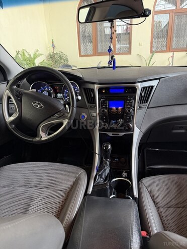 Hyundai Sonata-3