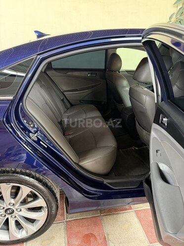 Hyundai Sonata-11