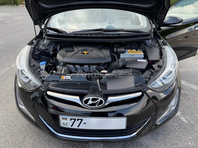 Hyundai Elantra-10