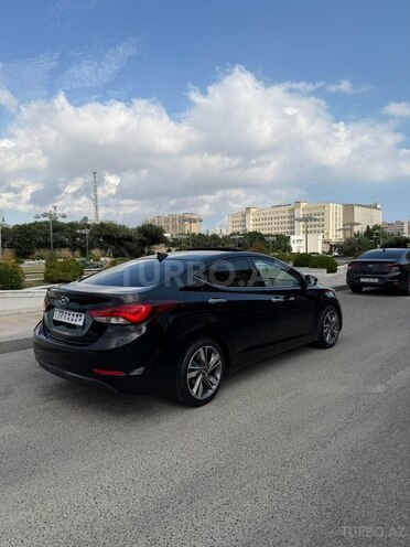 Hyundai Elantra-5