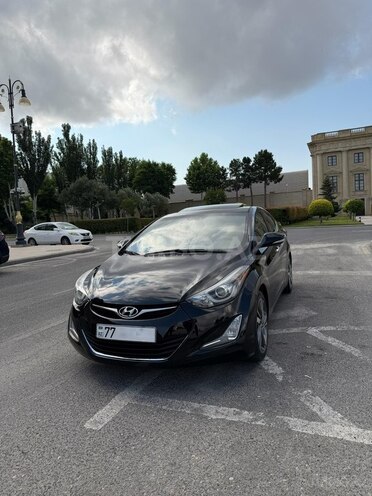 Hyundai Elantra-2