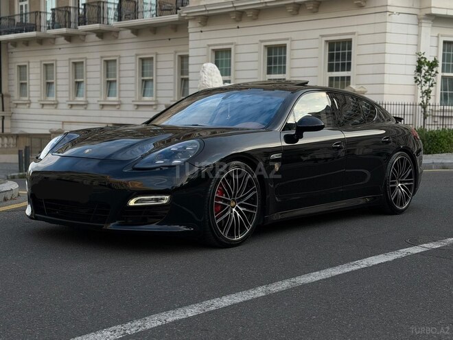 Porsche Panamera GTS-4