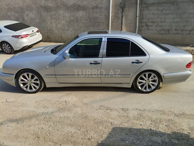 Mercedes E 200-7