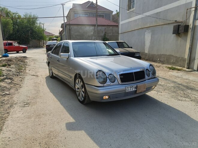 Mercedes E 200-6