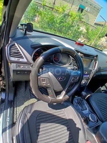 Hyundai Santa Fe-13