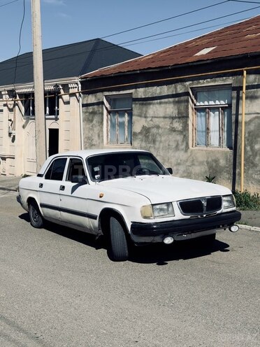 GAZ 3110 "Volga"-1