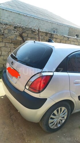 Kia Rio-2
