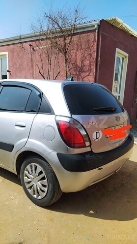 Kia Rio-3