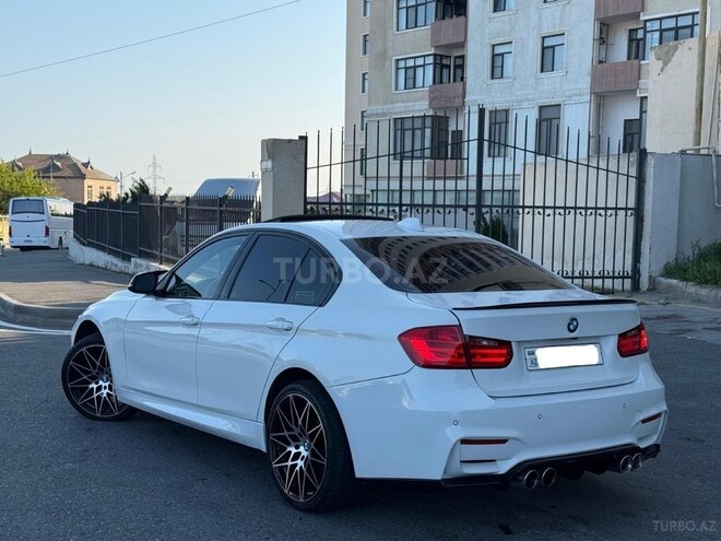 BMW 320-3