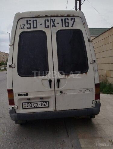 Ford Transit-2