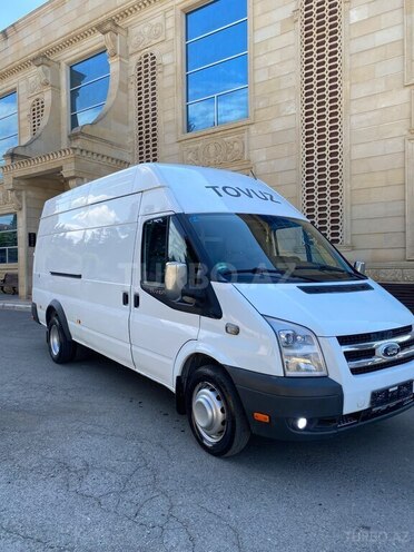 Ford Transit-3