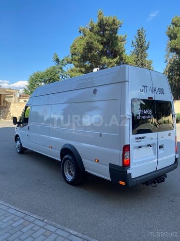 Ford Transit-6