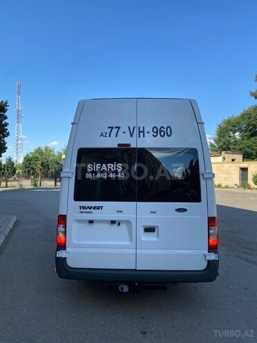Ford Transit-4
