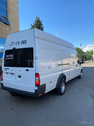 Ford Transit-5