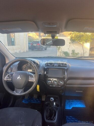 Mitsubishi Mirage-11