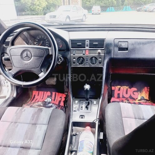Mercedes C 200-6