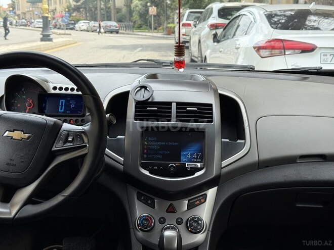Chevrolet Aveo-8