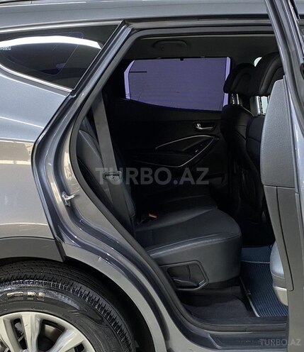 Hyundai Santa Fe-18