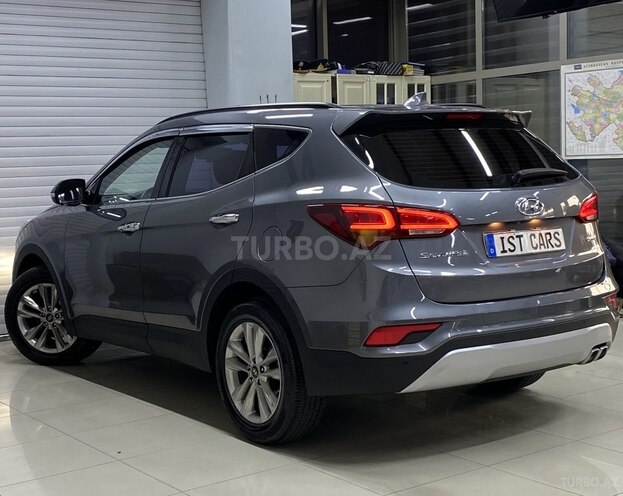 Hyundai Santa Fe-12