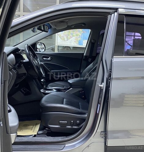 Hyundai Santa Fe-16