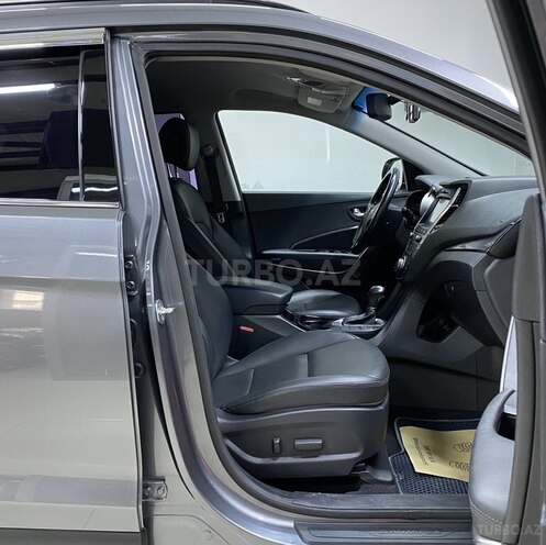 Hyundai Santa Fe-17