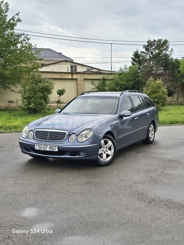 Mercedes E 220-1