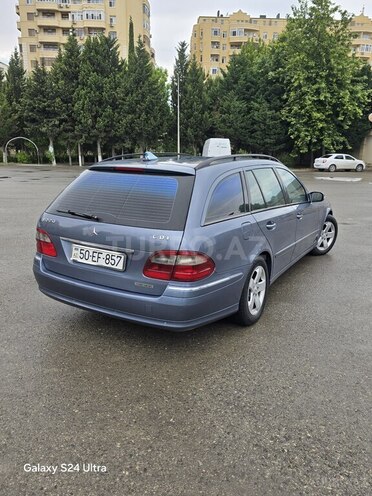 Mercedes E 220-3