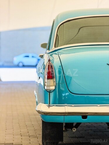 GAZ 21 "Volga"-10