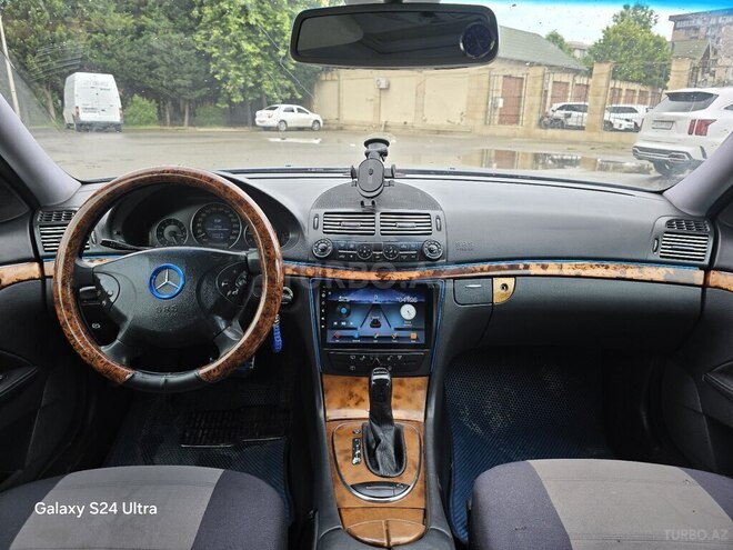 Mercedes E 220-5
