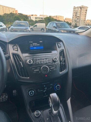Ford Focus-9
