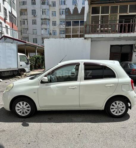 Nissan March-4