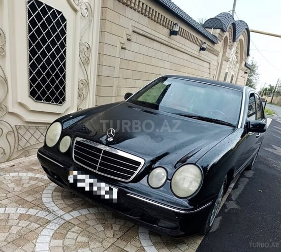 Mercedes E 240-2