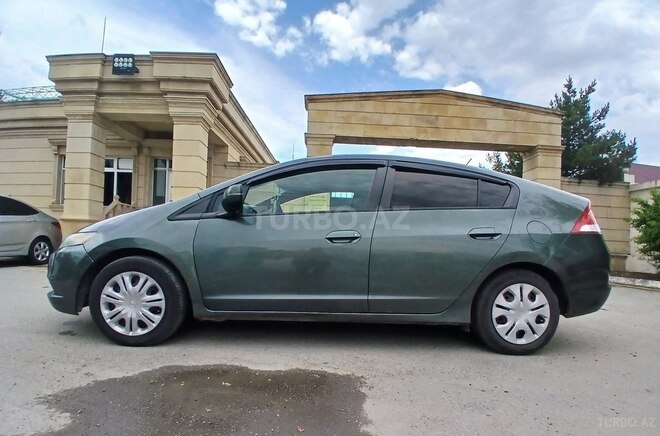 Honda Insight-3