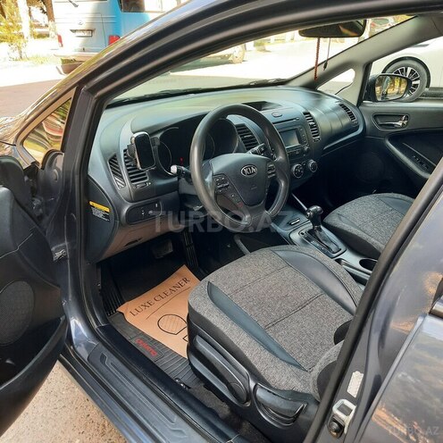 Kia Forte-10