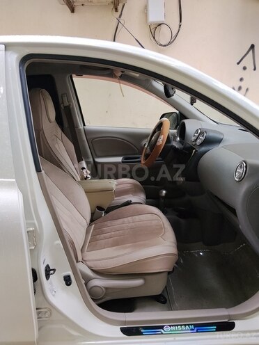Nissan March-13