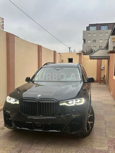 BMW X7-4