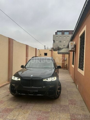 BMW X7-1