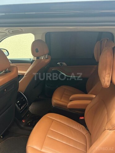 BMW X7-10