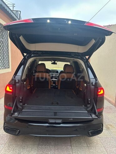 BMW X7-11