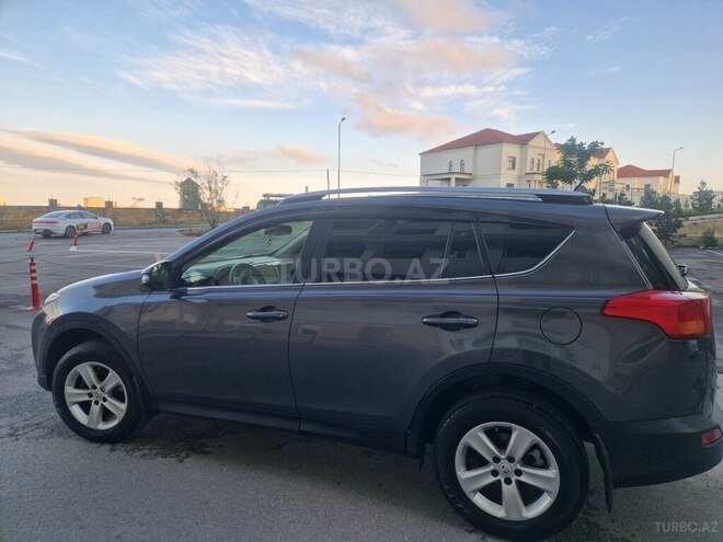 Toyota RAV4-3