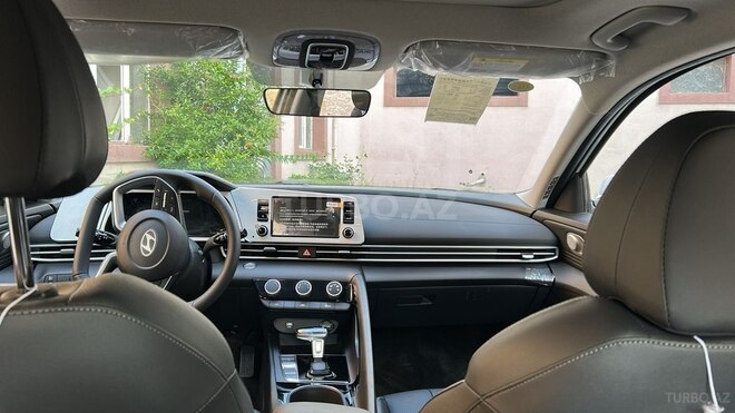 Hyundai Elantra-5