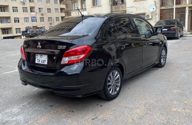 Mitsubishi Mirage-4