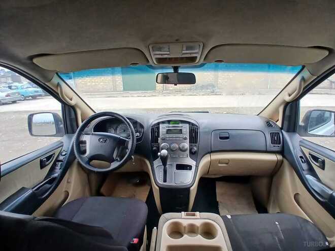 Hyundai H-1-9