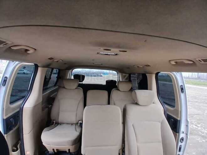 Hyundai H-1-7