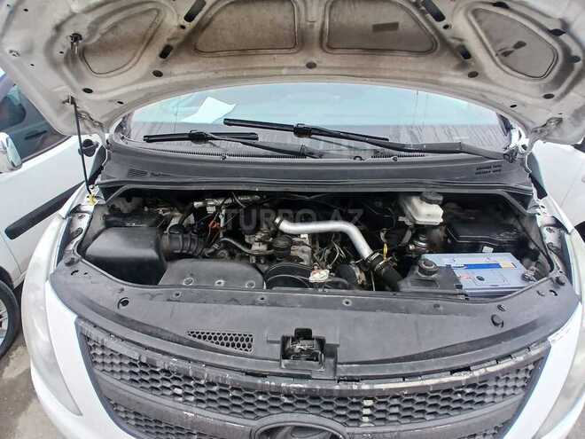 Hyundai H-1-8