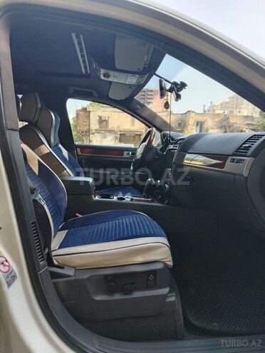Volkswagen Touareg-8