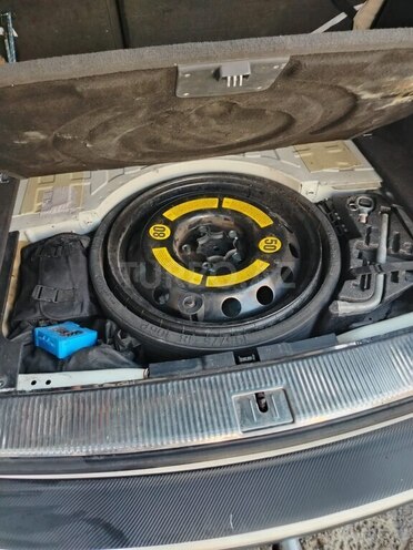 Volkswagen Touareg-13