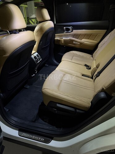Kia Sorento-19