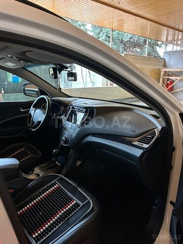 Hyundai Santa Fe-5