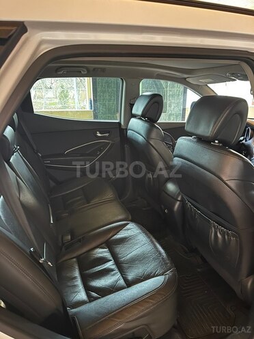 Hyundai Santa Fe-10